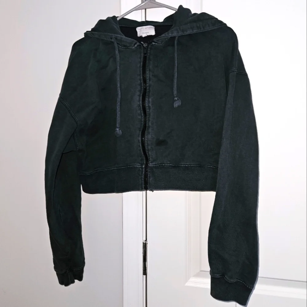 Pull&Bear Black Crop Jacket w/Hood - Picture 1 of 7